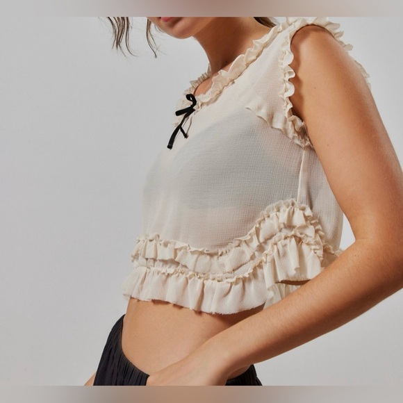 Kimchi blue cropped ruffle sheer top. - Picture 4 of 5